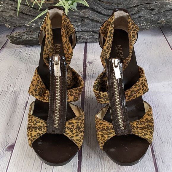 Michael Kors "Berkley" T-Strap Sandals Heels - Picture 2 of 11